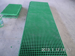 地溝蓋板開孔與洗車場(chǎng)玻璃鋼地面格柵價(jià)格解析